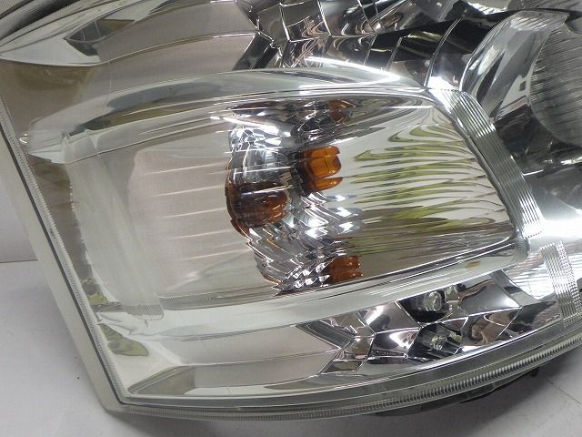 キャラバン NV350 ヘッドライト左右 ハロゲン E26 前期 H021 26060