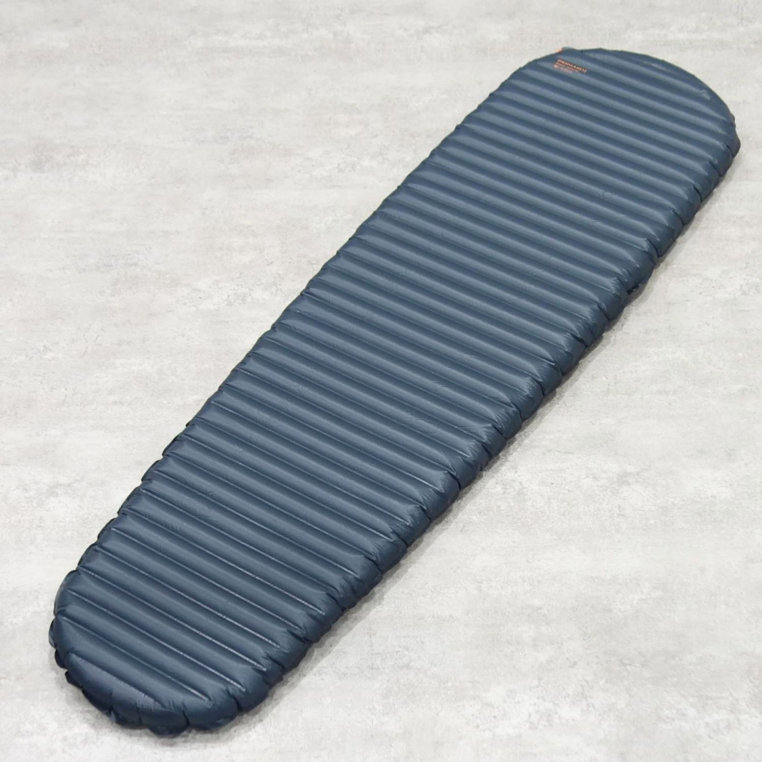 極美品 サーマレスト THERMAREST NEOAIR Uberlite Rサ