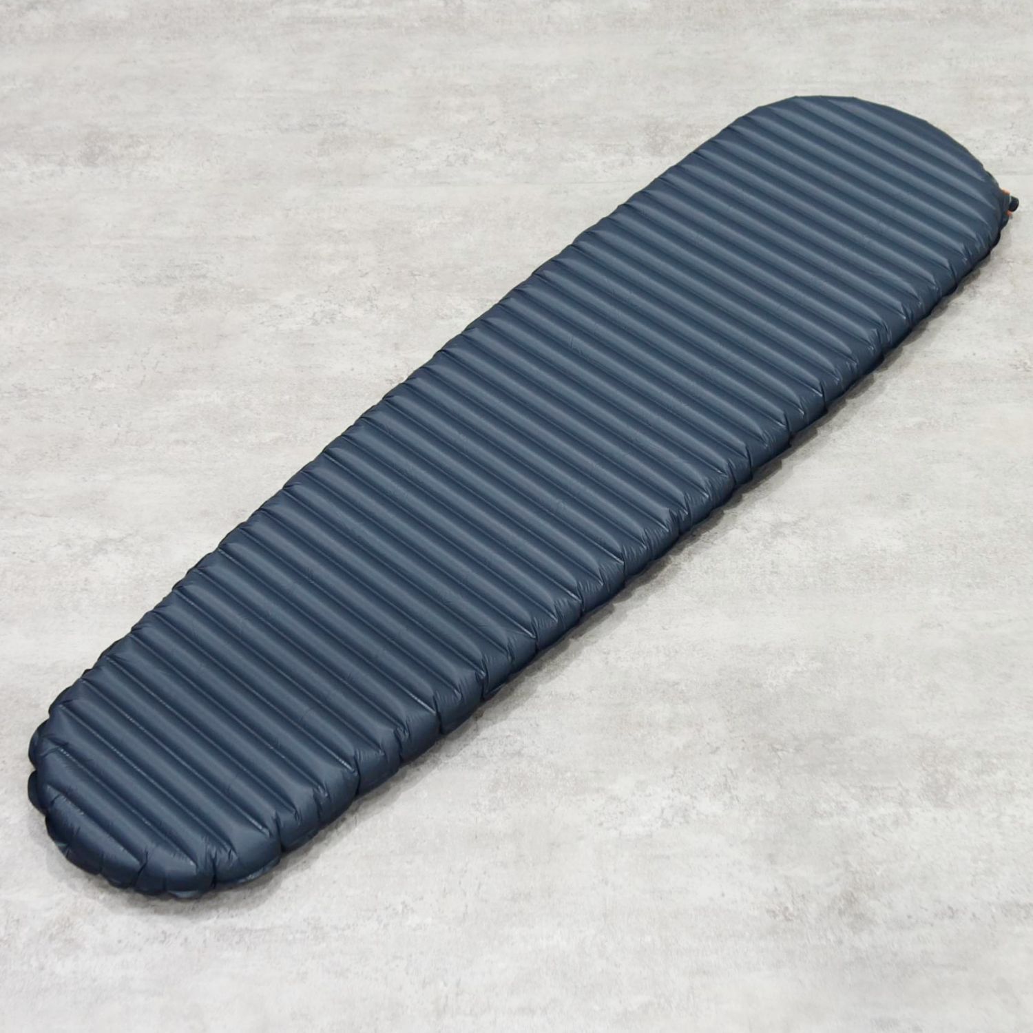 極美品 サーマレスト THERMAREST NEOAIR Uberlite Rサ - メルカリ