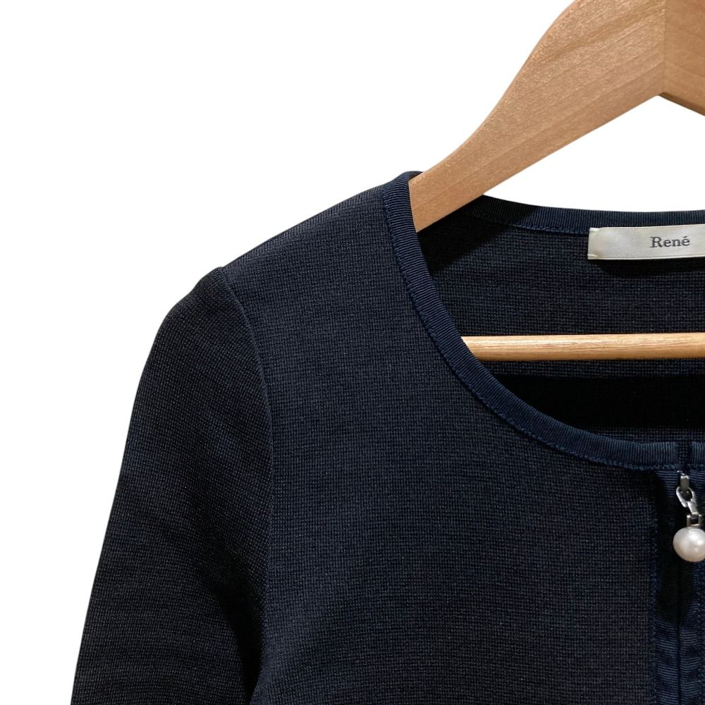 【Rene】美品 ノーカラーニットジャケット カーディガン パール 34 美品 Rene ルネ パールジップ ノーカラー ニットジャケット