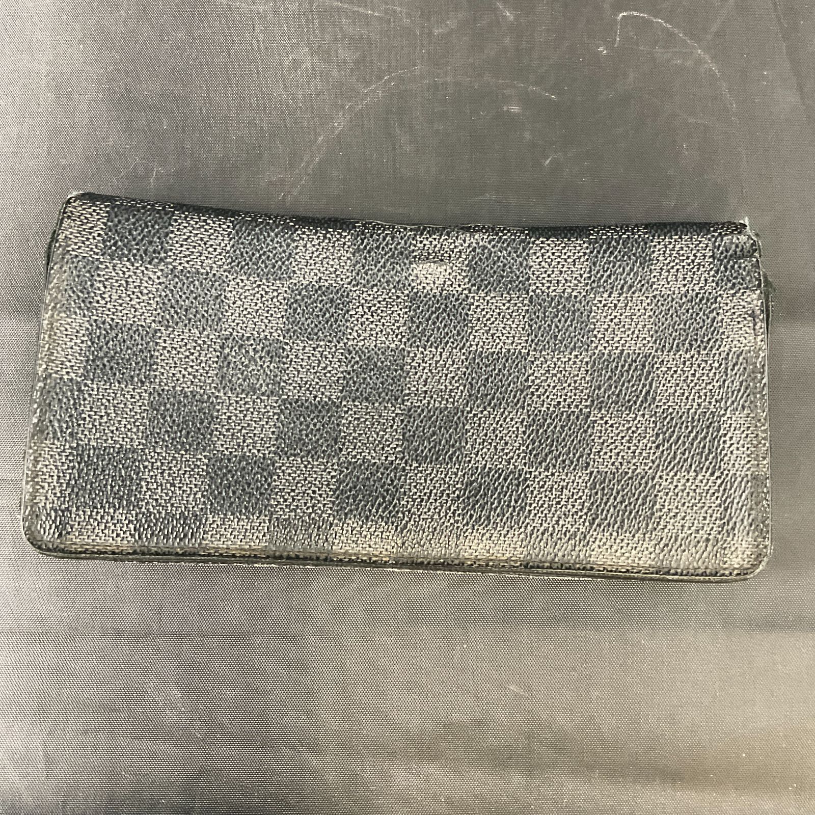 ルイヴィトン 　 ダミエグラフィット 財布 B26060395