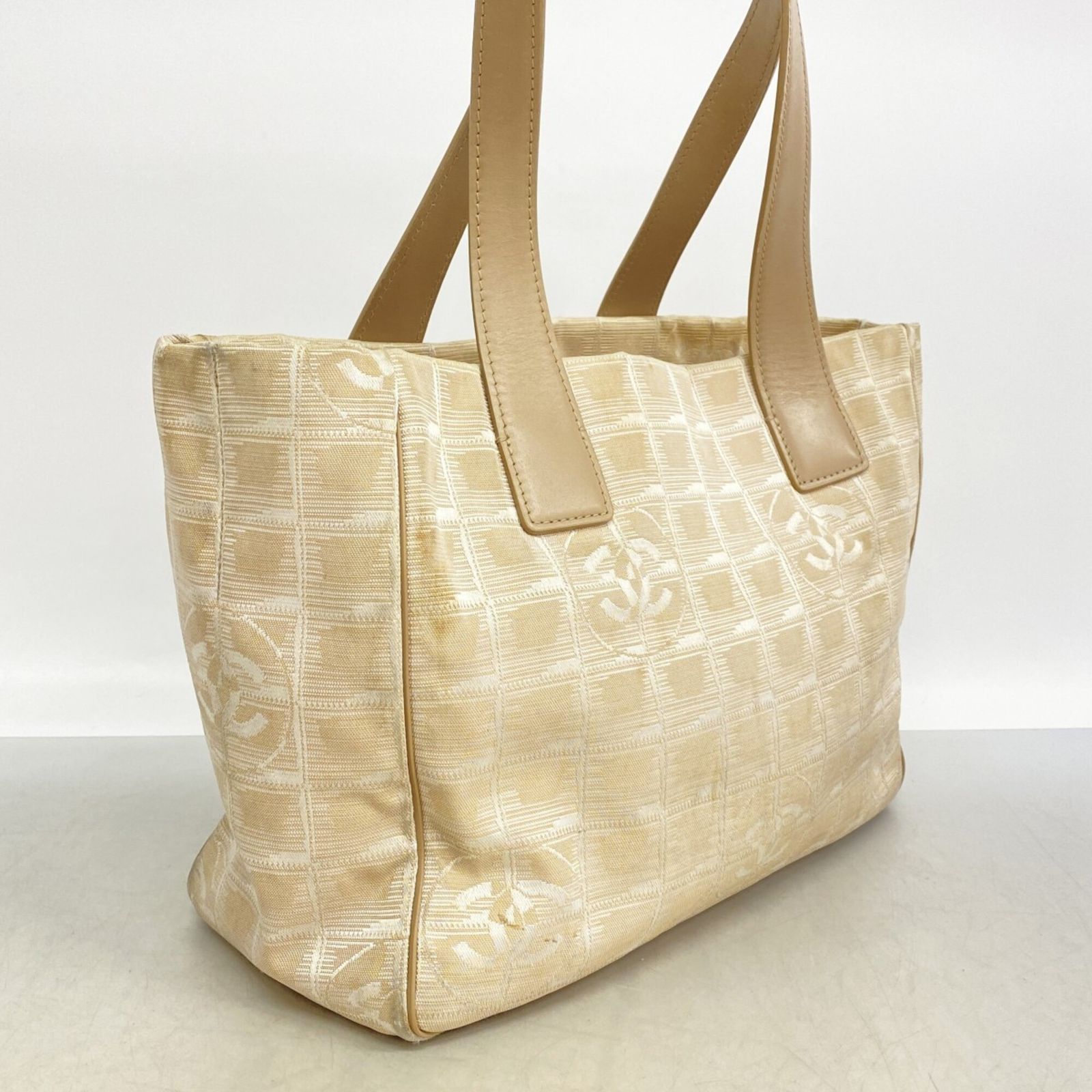 シャネル(Chanel) シャネル トートバッグ ニュートラベル ナイロン