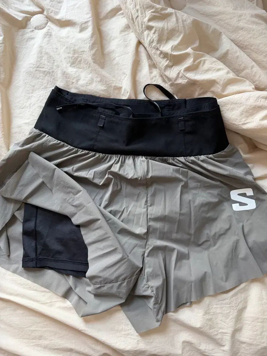 SALOMON トレイルグリット 2in1 パンツ