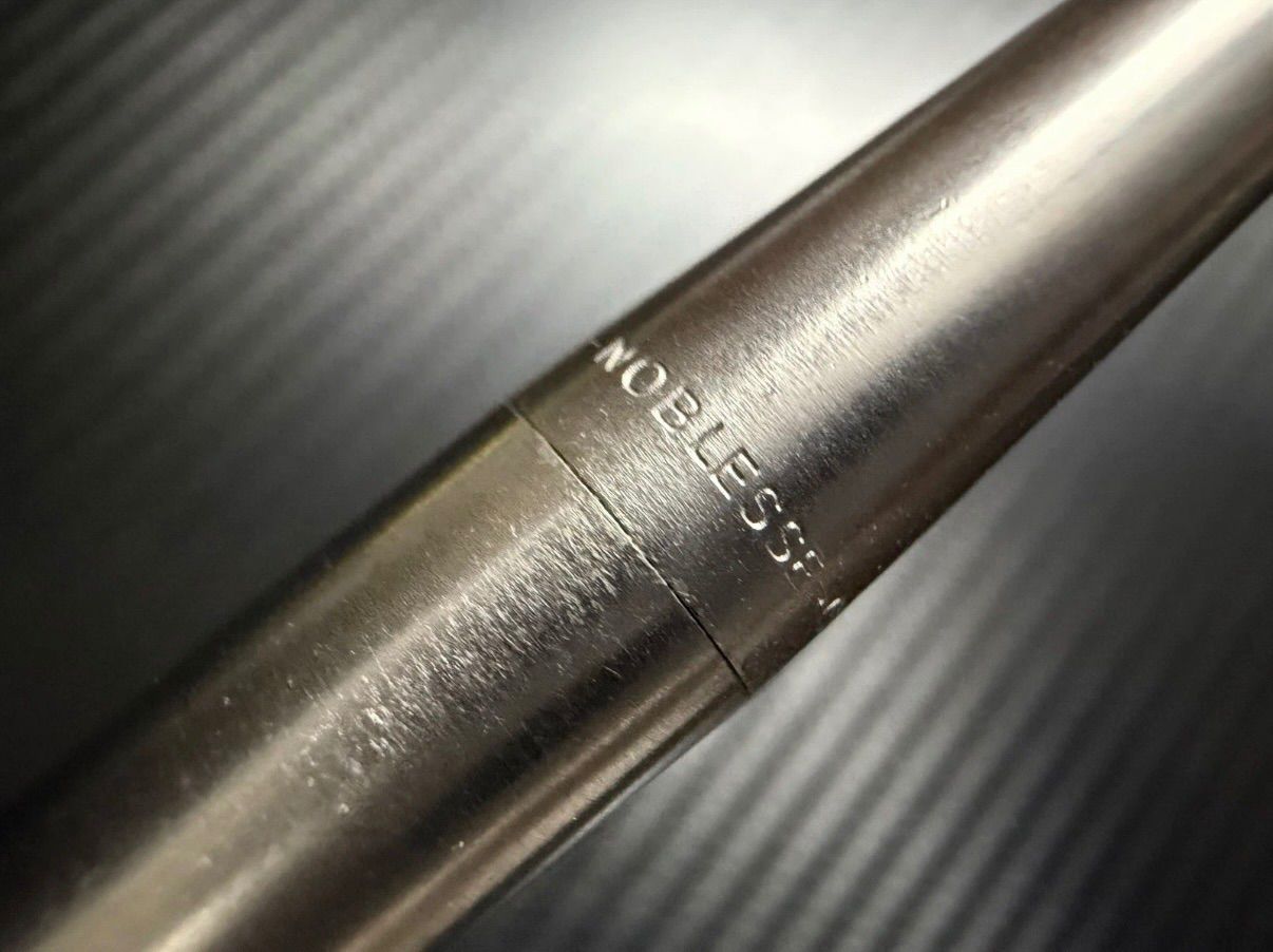 未使用に近い モンブラン ノブレス ステンレス ボールペン バイカラー