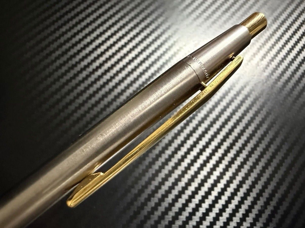 未使用に近い モンブラン No.1928 ノブレス ステンレス ボールペン 未使用に近い モンブラン ノブレス ステンレス ボールペン バイカラー