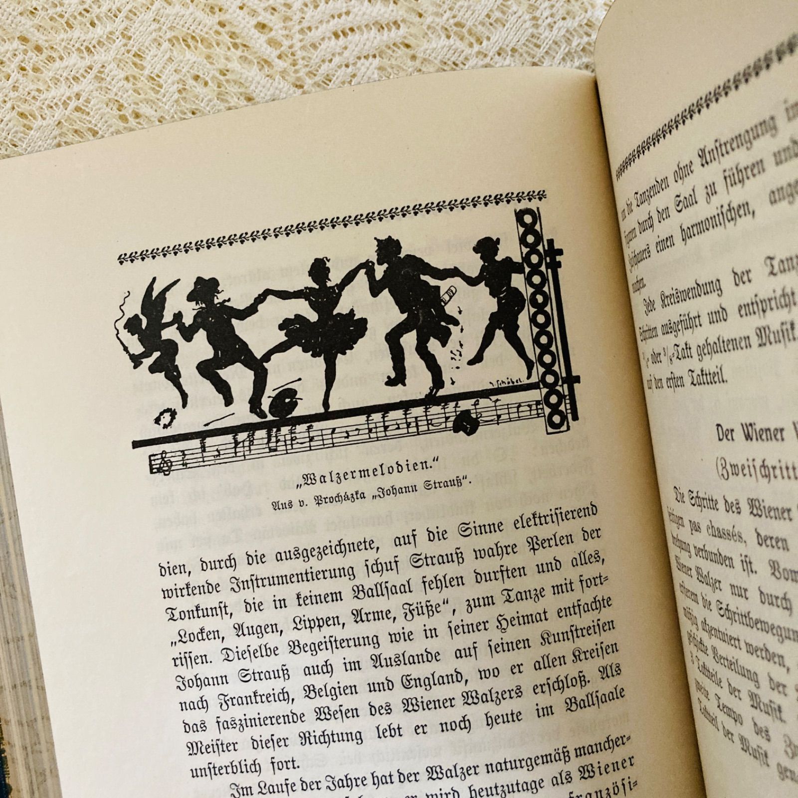 気品ある美しい装丁のアンティークブック 社交ダンス手引き書 1907年頃