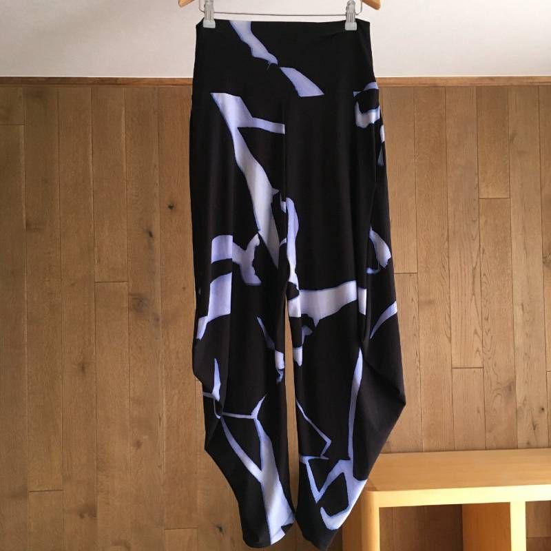 美品　イッセイミヤケパンツ　サイズ2 美品 ISSEY MIYAKE イッセイミヤケ パンツ2 IM73JF016 - メルカリ