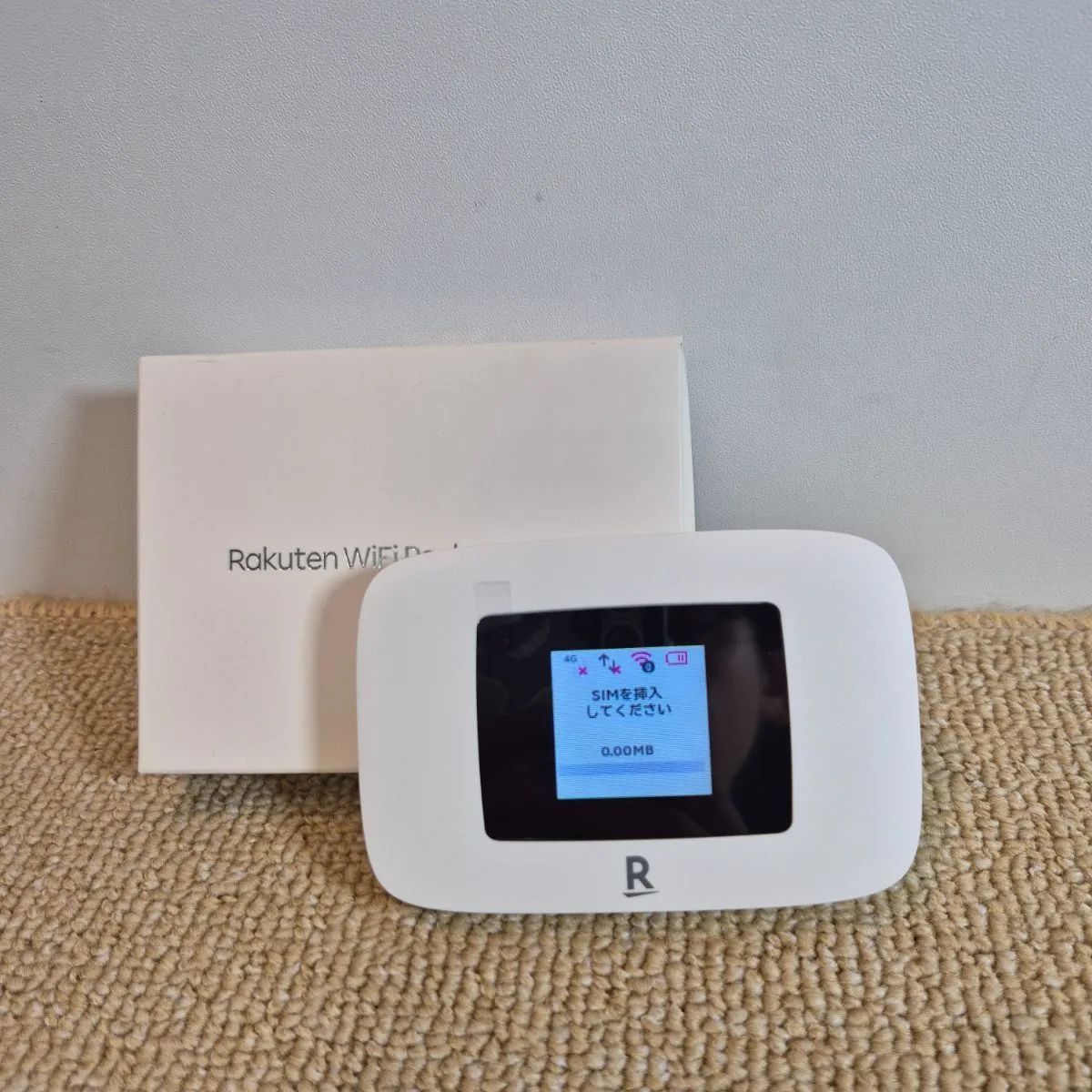 Rakuten WiFi Pocket Platinum 未使用近い - メルカリ