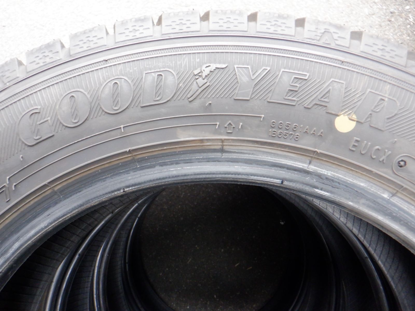 未使用に近い 165/65R14 4本 グッドイヤー アイスナビ7 タンク