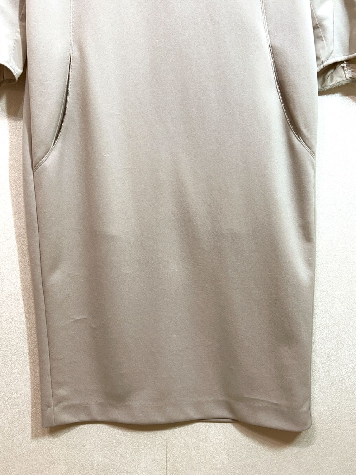 美品✨MORABITO ロングワンピース　ベージュ　ブラウン　総柄　38 MORABITO (38) 日本製 アイボリー ベージュ系 袖フリル長袖ワンピース