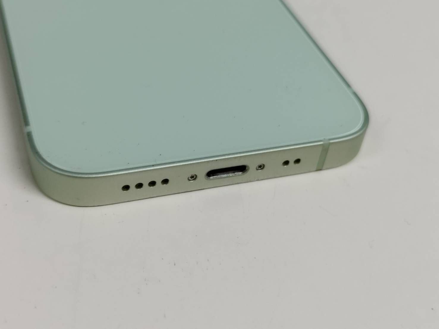 SIMフリー】iPhone 12 mini/A2398/256GB/グリーン〈MGDW3J/A