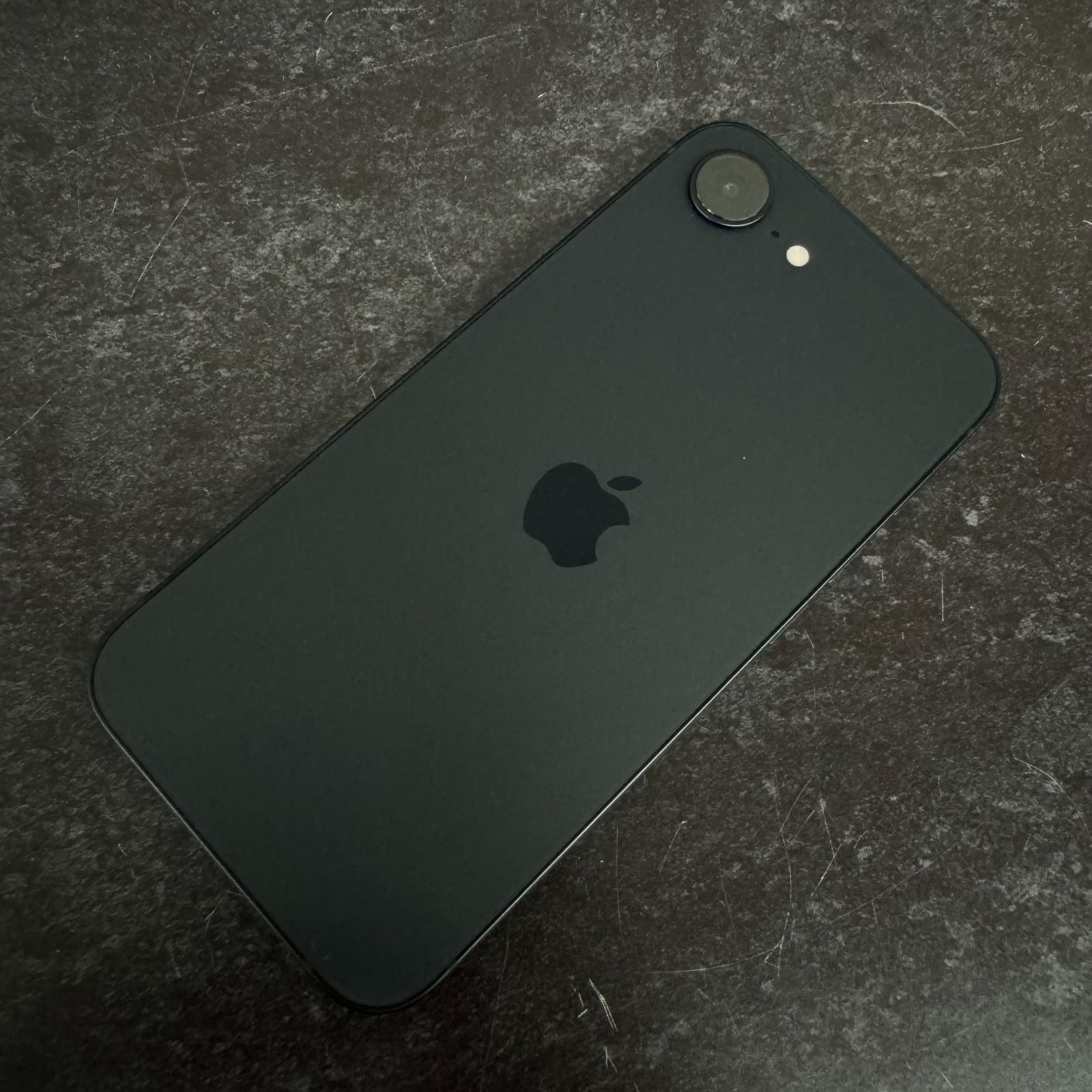 iPhone 16e 128GB ブラック SIMフリー 中古美品 - メルカリ