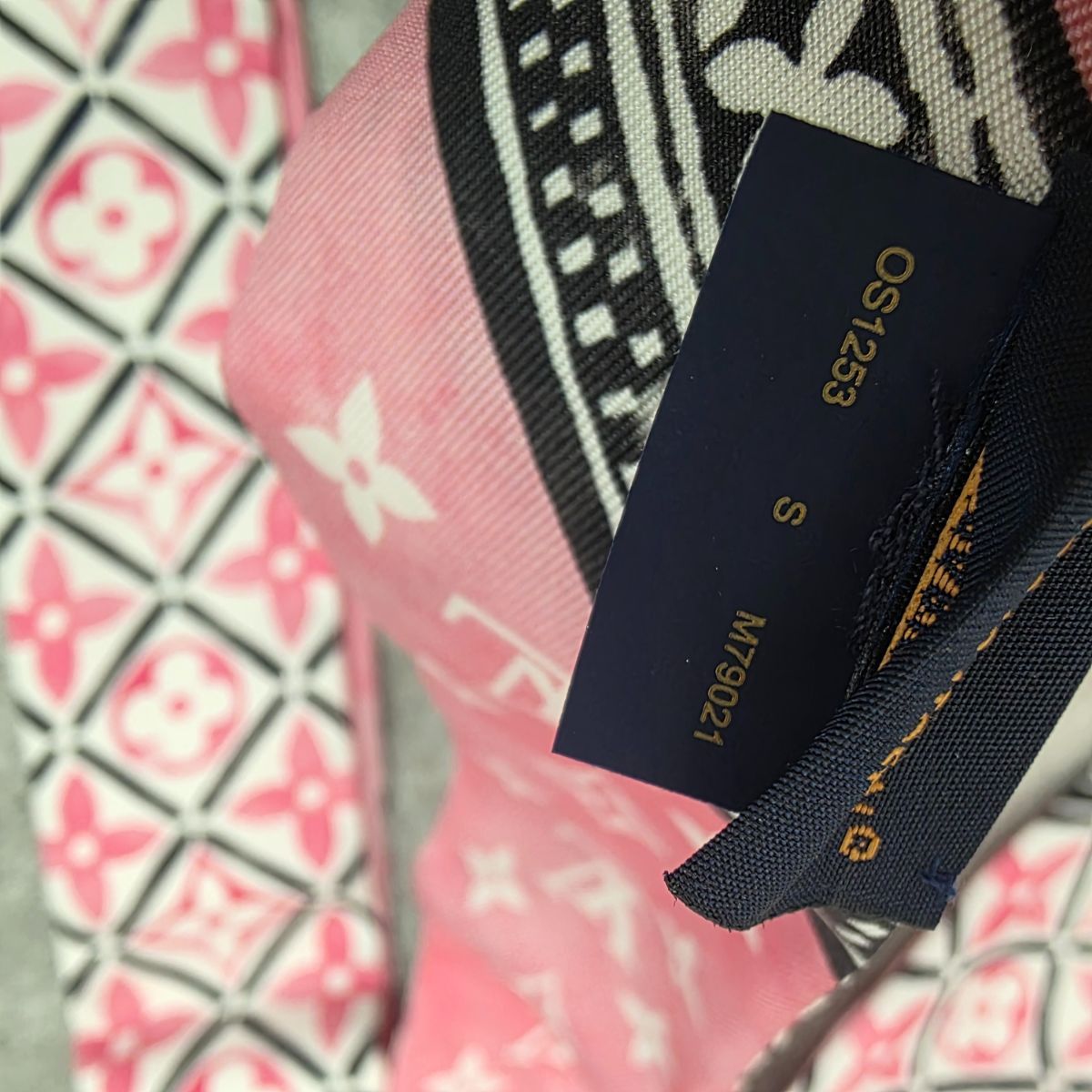 LOUIS VUITTON ルイ・ヴィトン バンドーBB モノグラム フラワー タイル