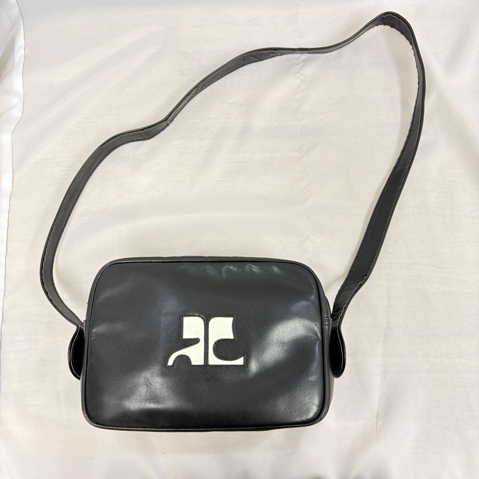 Courreges クレージュ ショルダーバッグ ブラック 黒 レザー ロゴ 