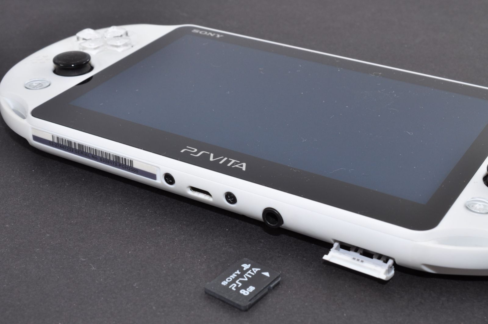 PlayStation®Vita Wi-Fiモデル ホワイト PCH-2000 ZA22 ソニー SONY PS