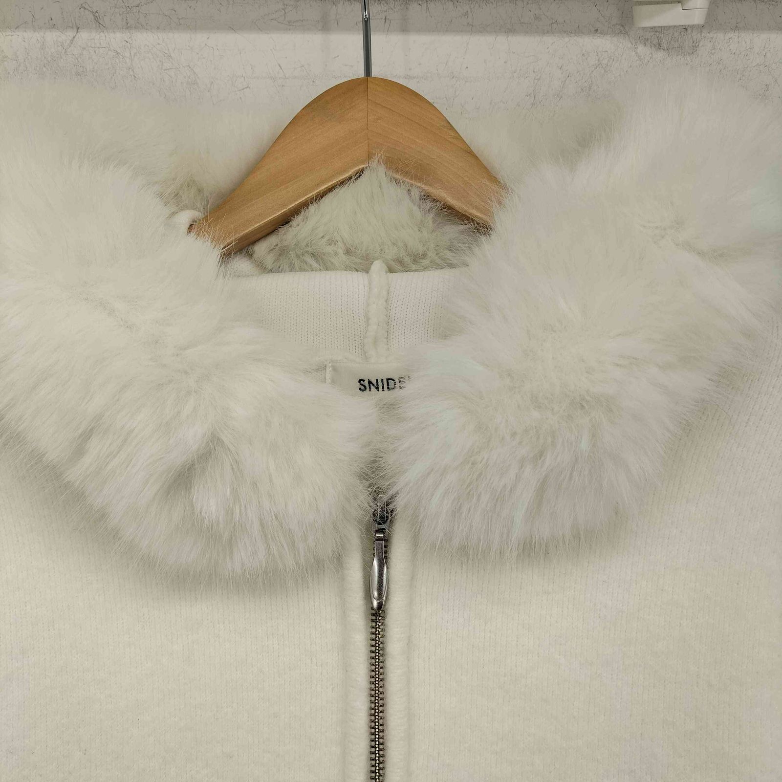 スナイデル snidel 25AW Sustainable ファー付きニットパーカー