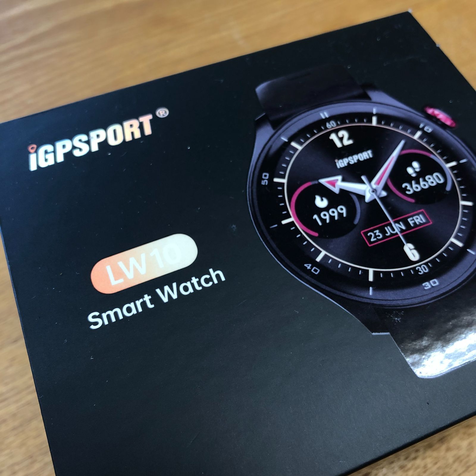 iGPSPORT スマートウォッチ　LW10