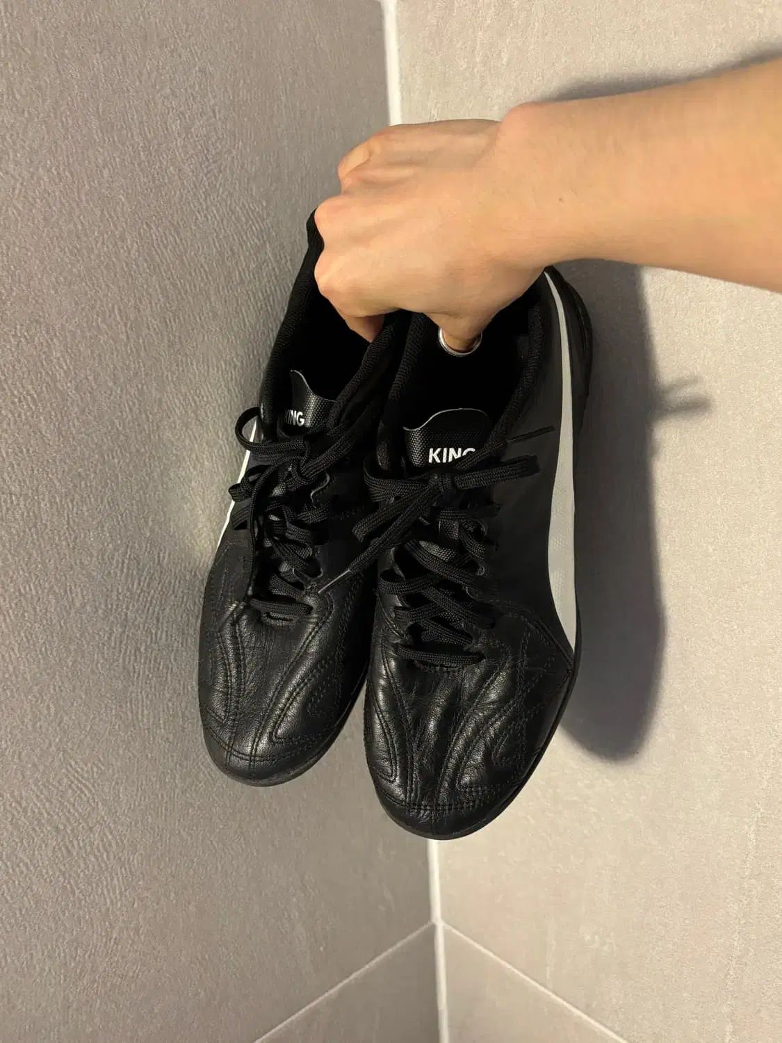 プーマ キング フットサルシューズ