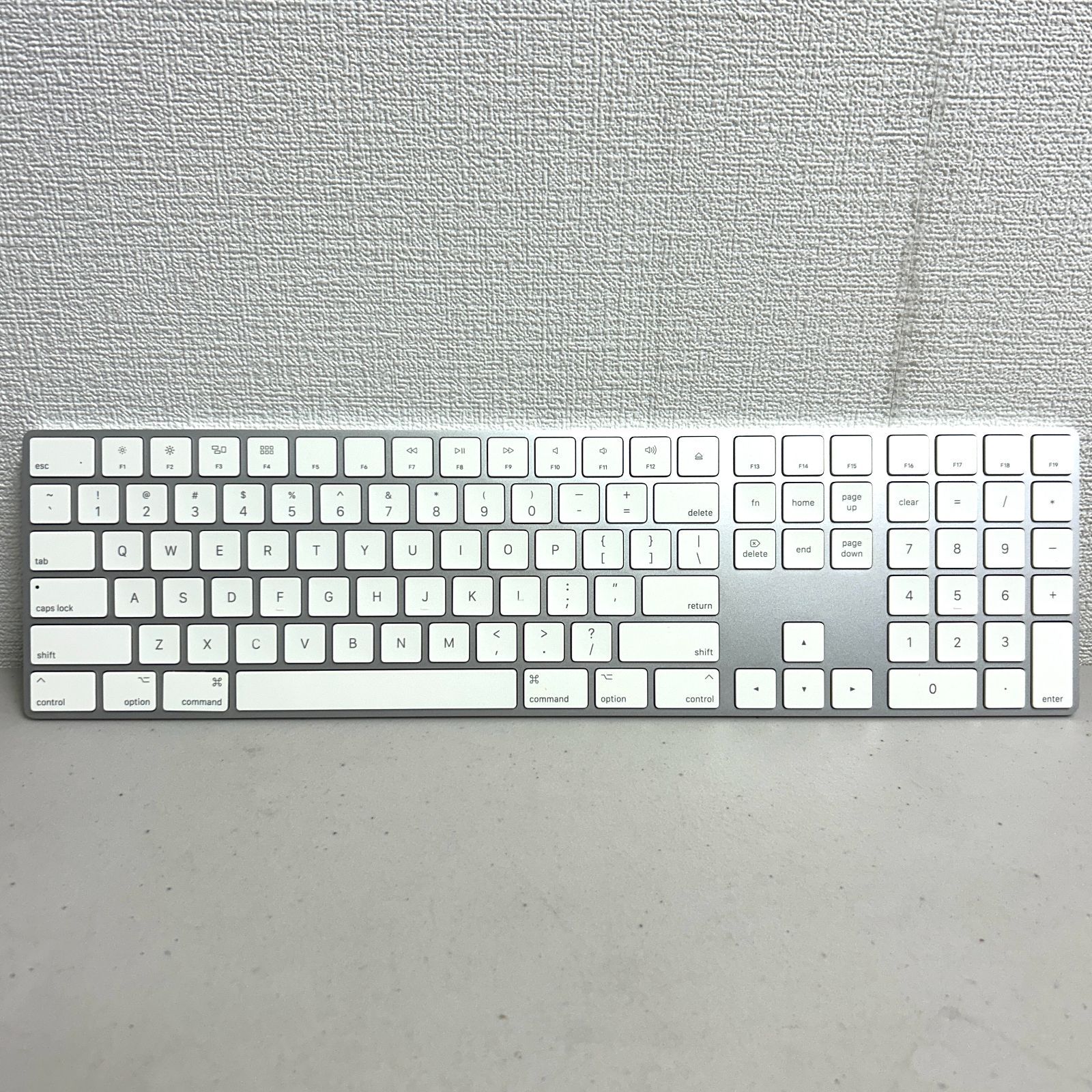 Apple Magic Keyboard US配列 A1843【動作確認済み】 動作OK Apple Magic Keyboard US配列 A1843 - メルカリ