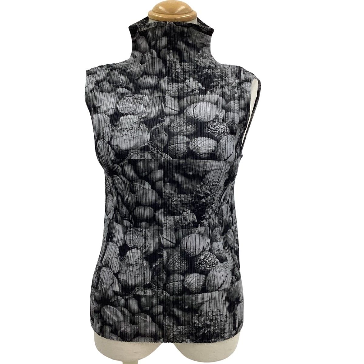 ISSEY MIYAKE イッセイミヤケ PLEATS PLEASE ノースリーブカットソー 植物柄 モノクロ SIZE 3 PP63-JK691 グレー