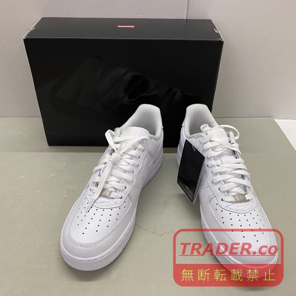 03w27244【タグ/箱付き美品】 Supreme × Nike Air Force 1 Low White 