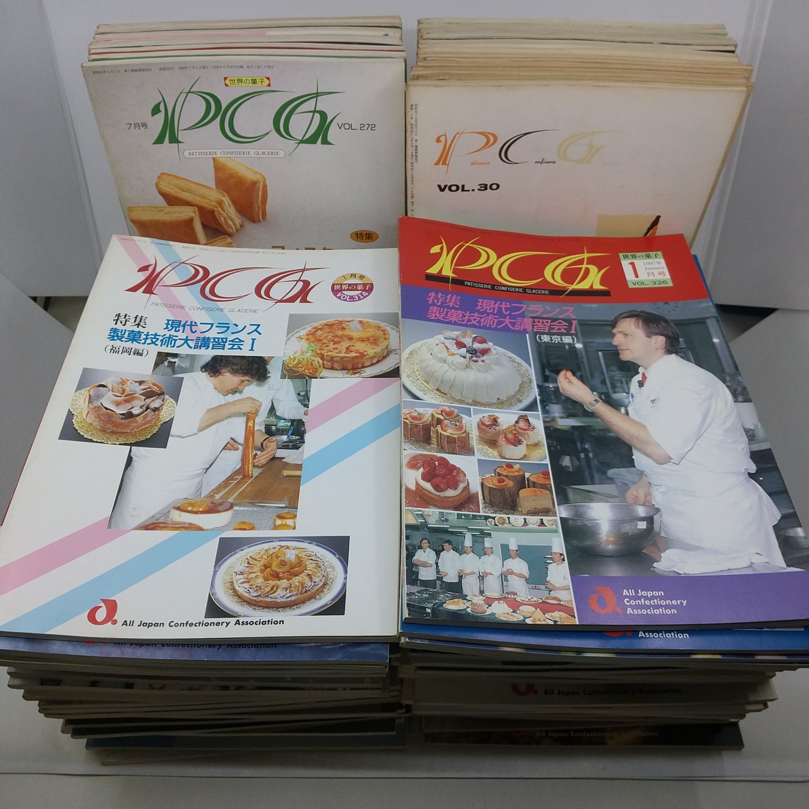【まとめ売り】世界の菓子PCG＋α 約70冊まとめ売り 製菓技術専門誌 パティシエ 2606Sth22