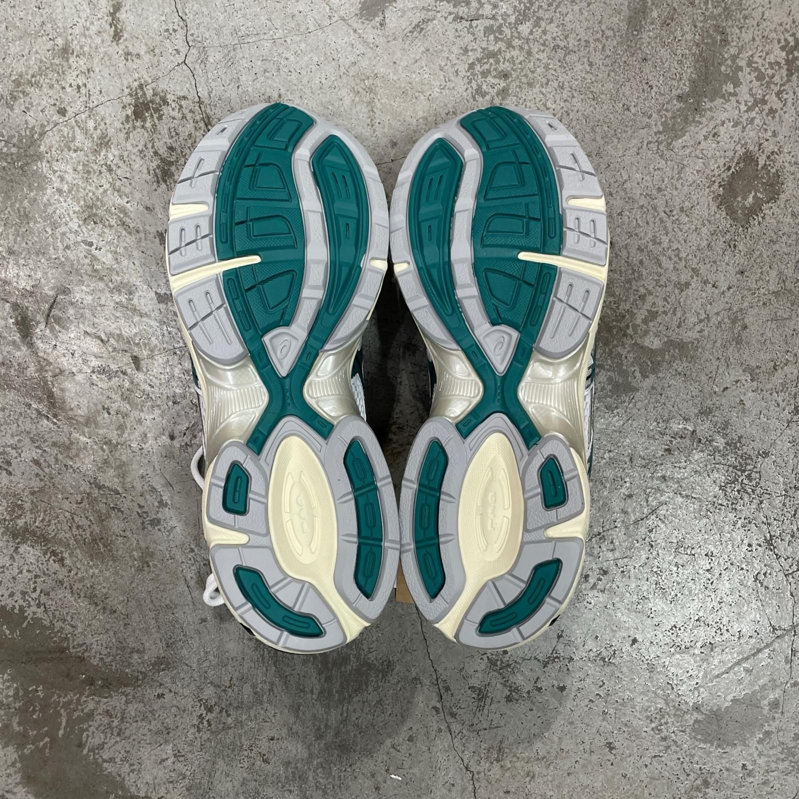 参考上代14300円 未使用 asics GEL-1130 WHITE/RAINY LAKE ゲル
