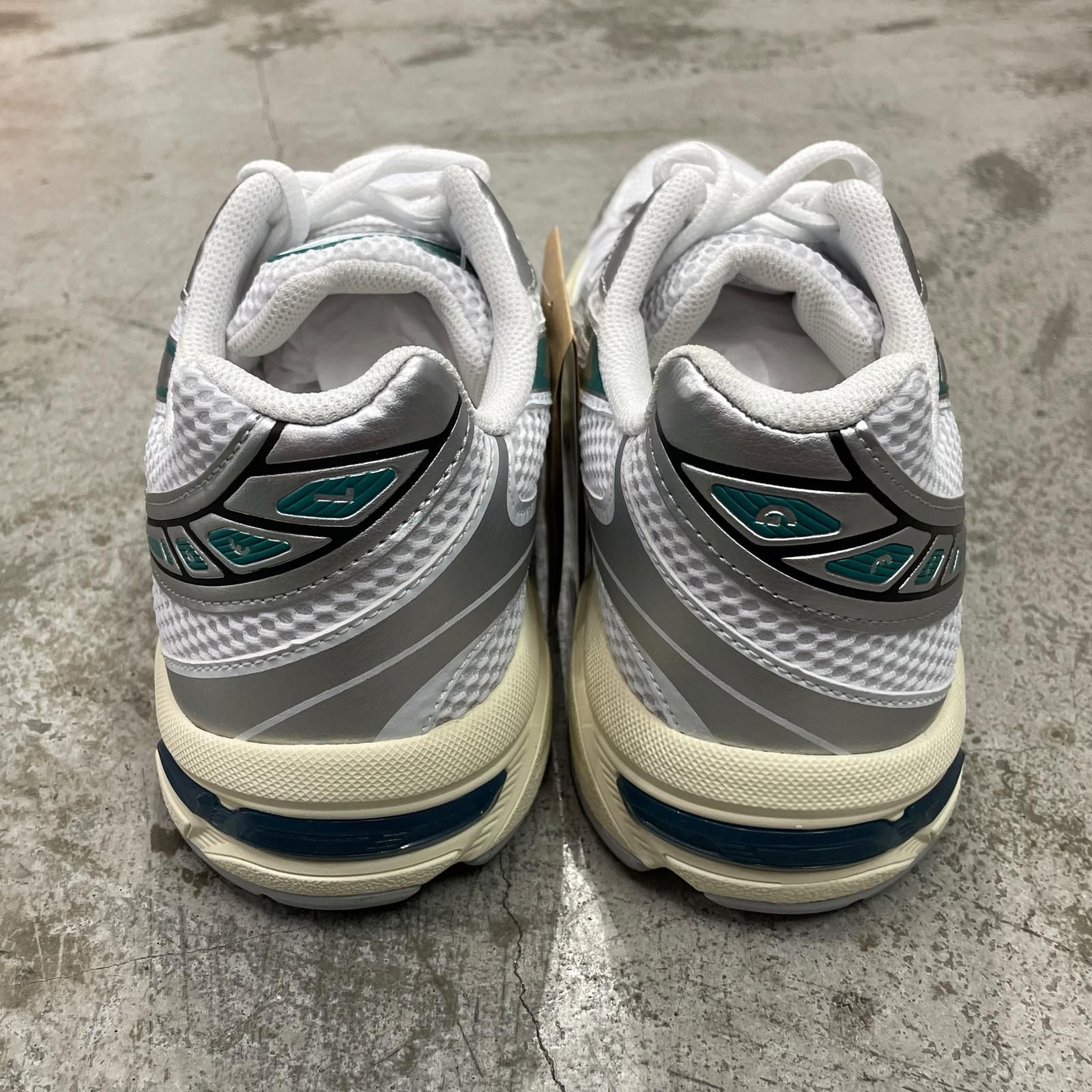 参考上代14300円 未使用 asics GEL-1130 WHITE/RAINY LAKE ゲル