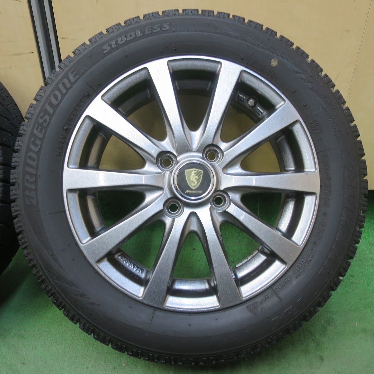 15インチ ブリヂストン　スタッドレス + Manaray Sportホイール バリ溝！キレイ！8.5分☆スタッドレス 155/65R14 ブリヂストン