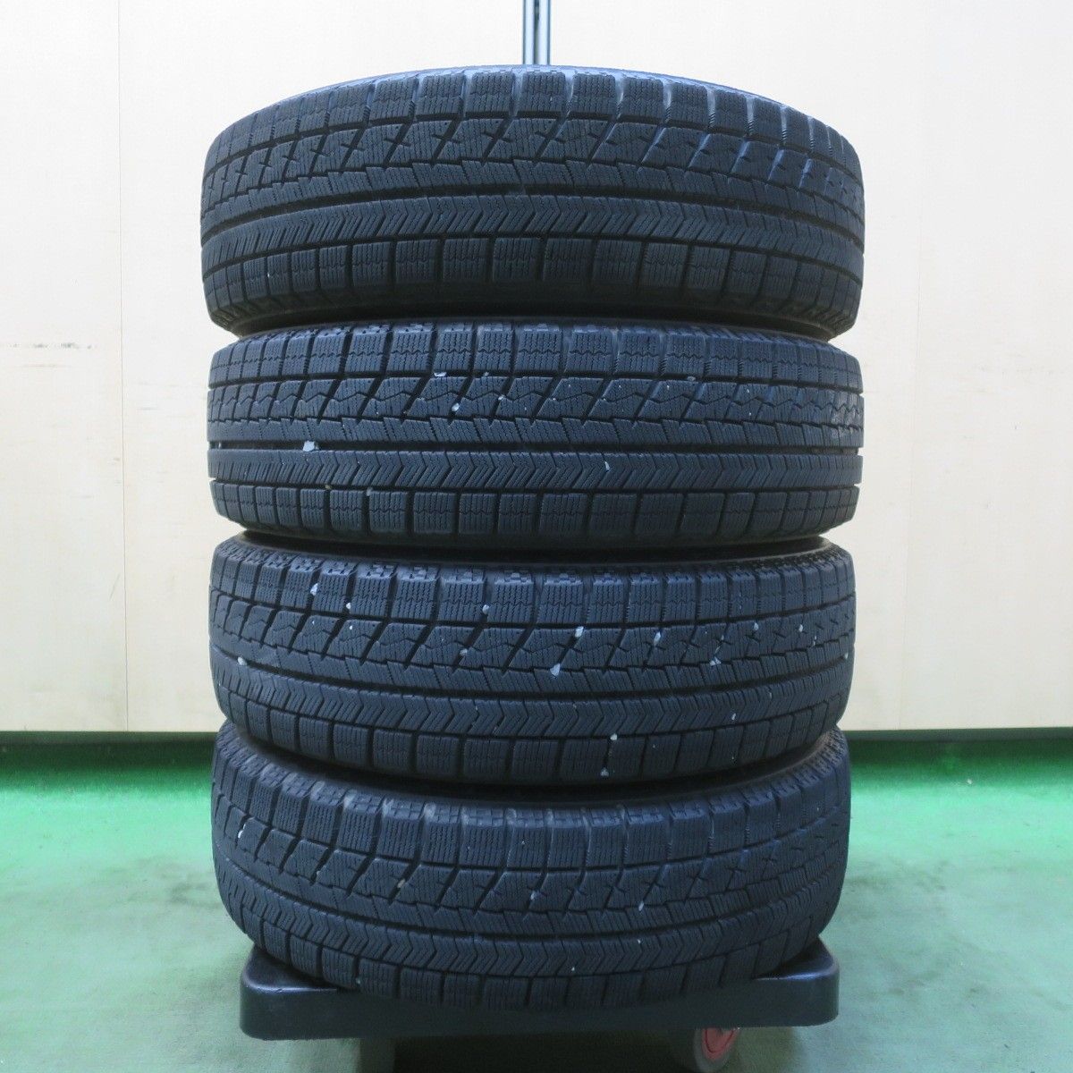 バリ溝スタッドレス14インチ バリ溝！キレイ！8.5分☆スタッドレス 155/65R14 ブリヂストン