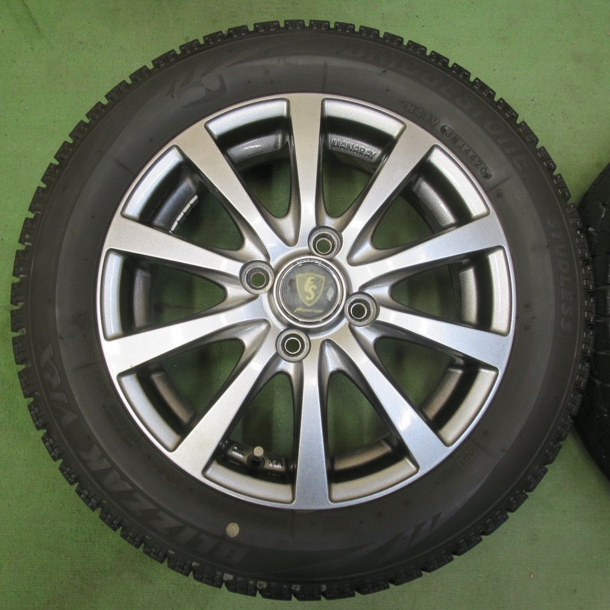 バリ溝！キレイ！8.5分☆スタッドレス 155/65R14 ブリヂストン