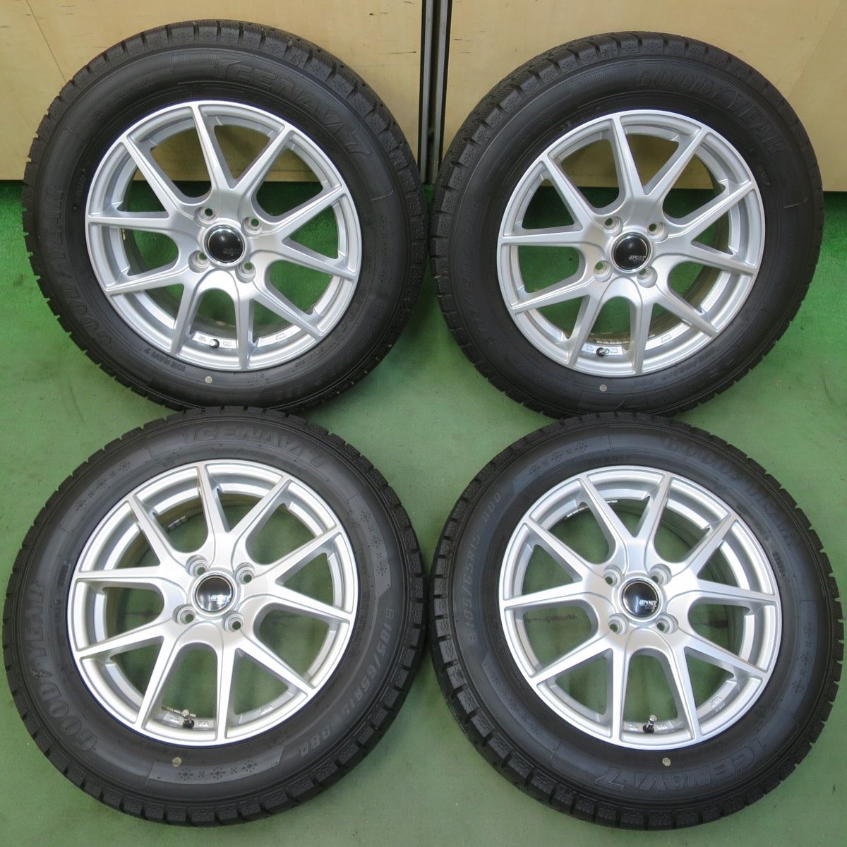 バリ溝！25年！キレイ！ほぼ10分★スタッドレス 185/65R15 グッドイヤー アイスナビ7 SPORT DAISY スポルト デイジー 15インチ PCD100/4H★6060907イス