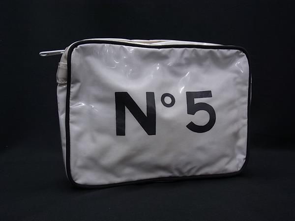 CHANEL ノベルティ　マルチポシェット＆ポーチ CHANEL シャネル N°5 パテントレザー ポーチ マルチケース 小物入れ