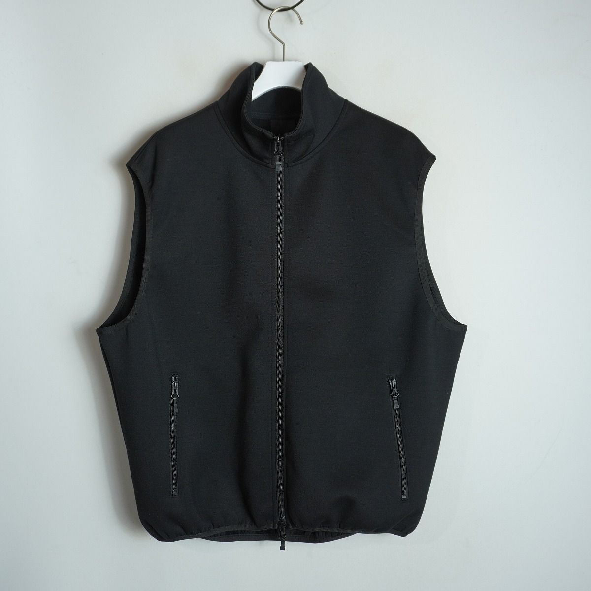 美品 25AW DAIWA PIER39 ダイワピア39 TECH SCUBA KNIT STAND COLLAR VEST スタンドカラー スウェット ベスト BE-61025W 黒 M 3638Q★4