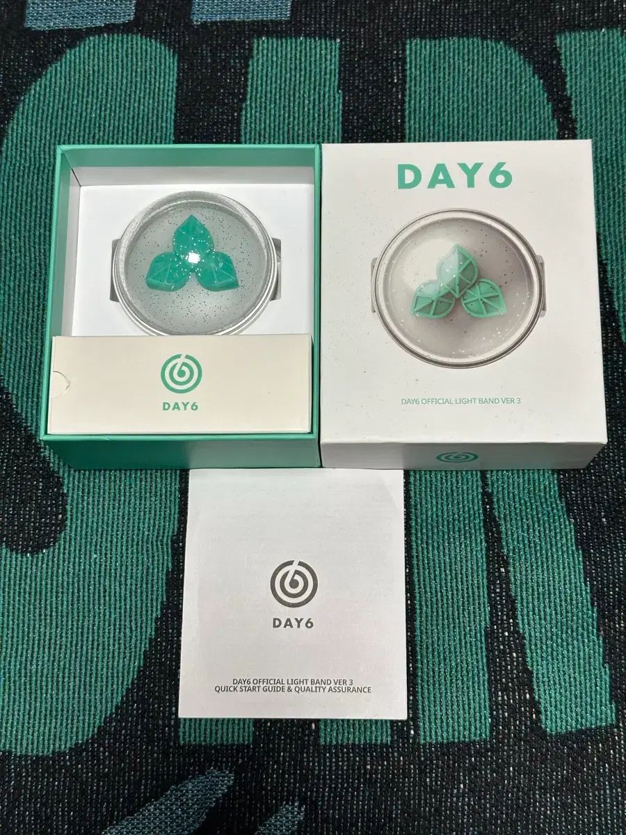 DAY6（デイシックス）マデウォッ​​チ（DAY6 OFFICIAL LIGHT BAND）ラインバンド ペンライト Day6 lightband