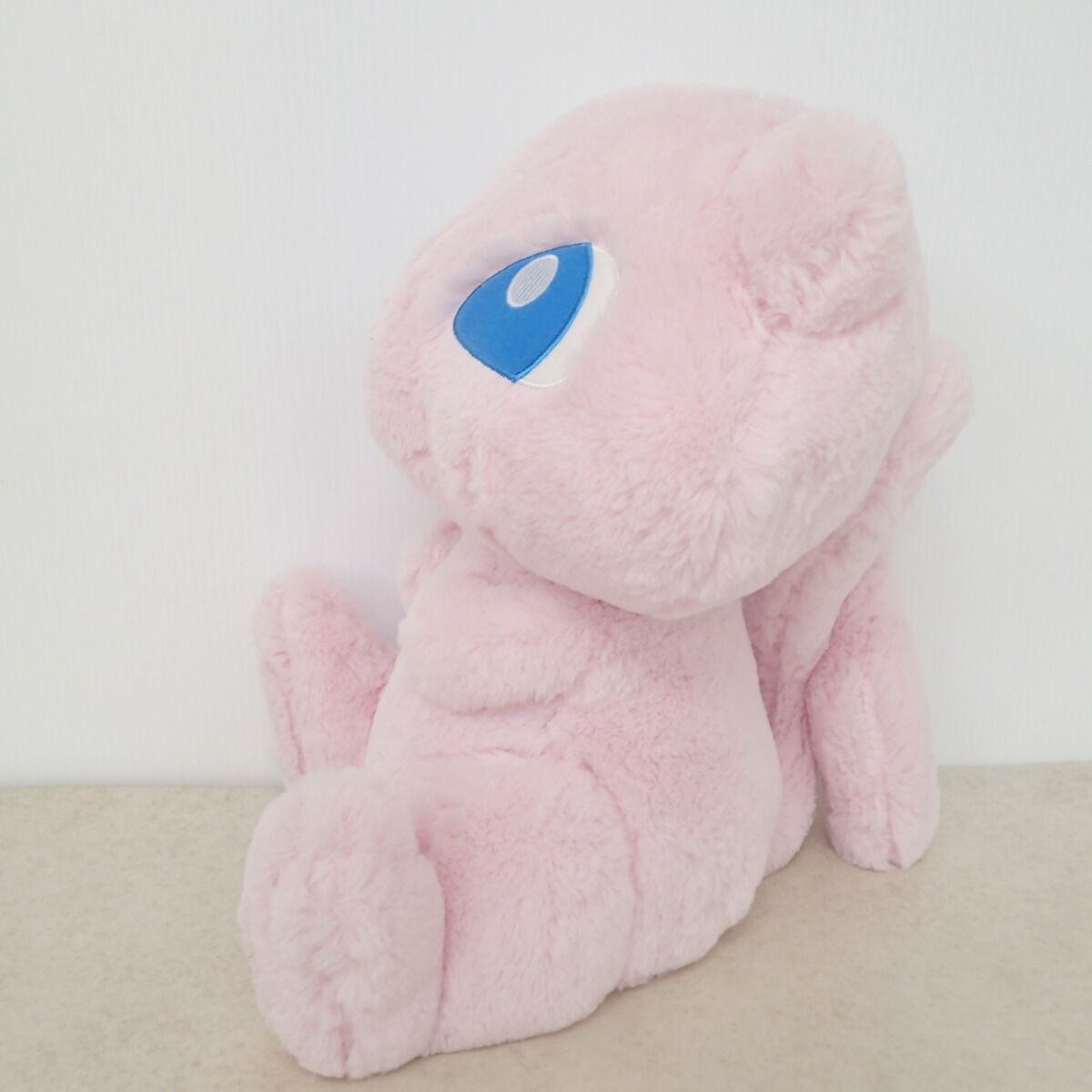 ポケモンセンター おっきいふわふわぬいぐるみ ミュウ 紙タグ無