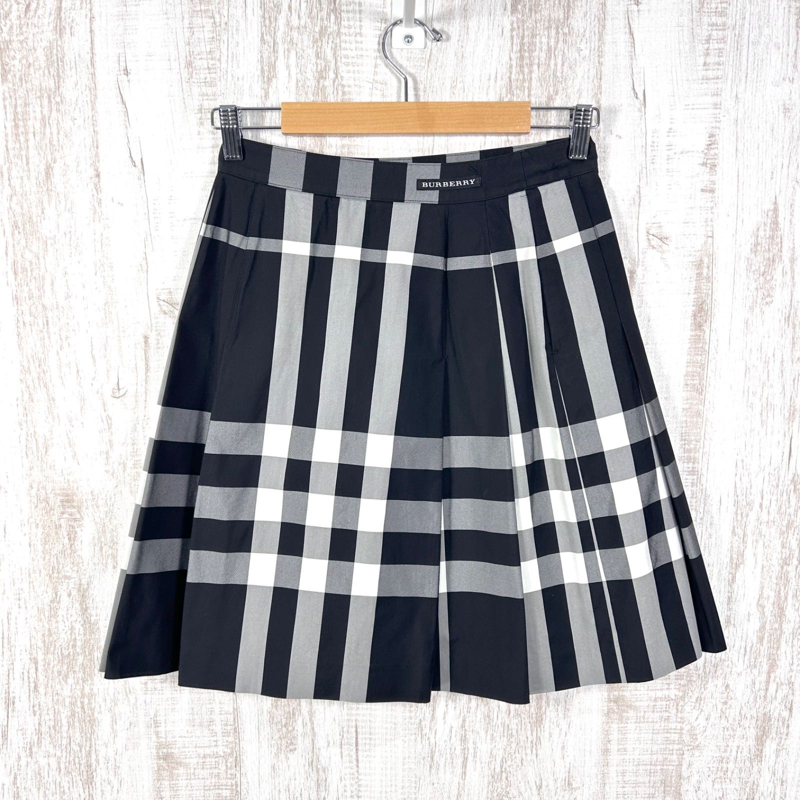 BURBERRY　London　スカート2枚SET 美品 BURBERRY LONDON バーバリーロンドン メガチェック ボックス