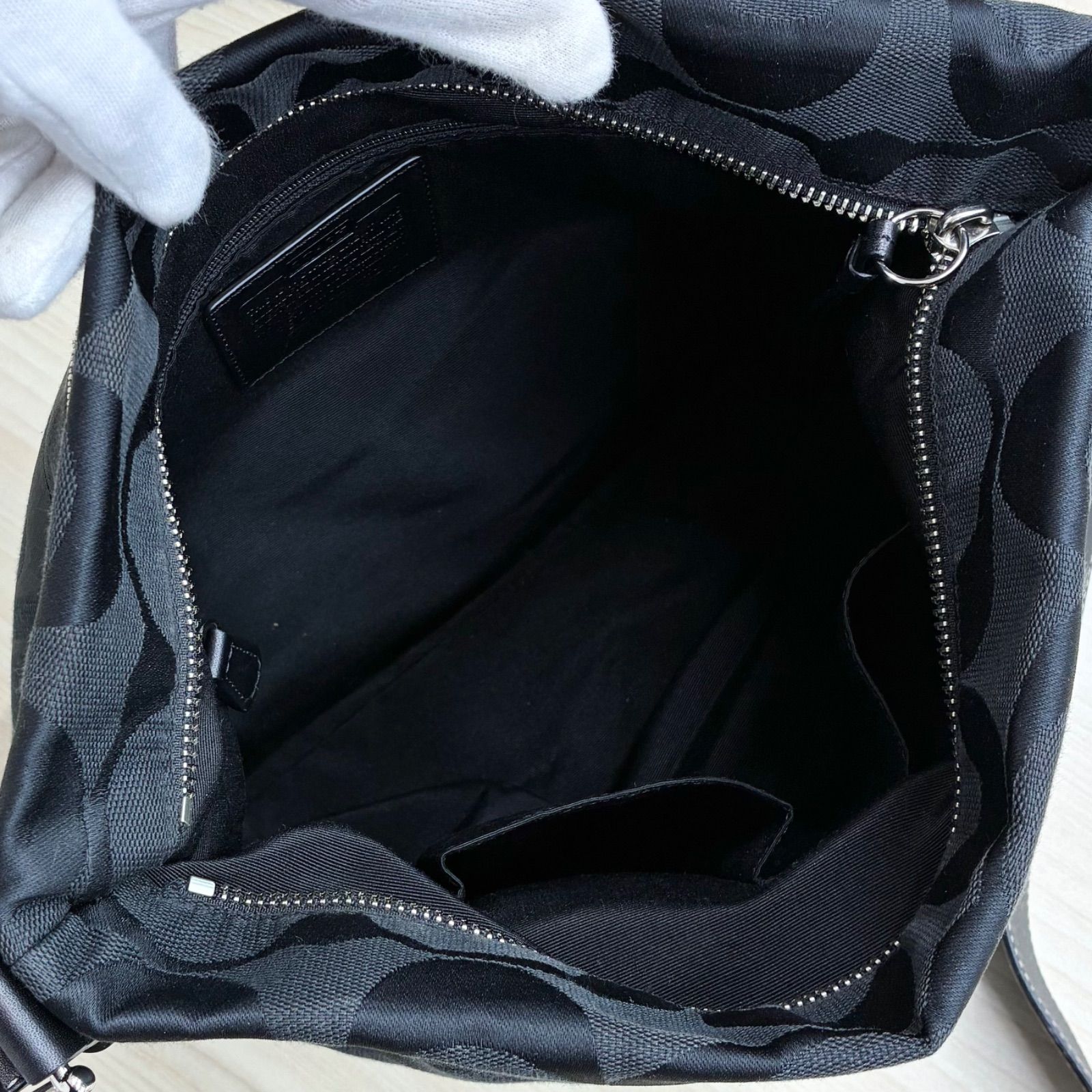 コーチCOACH】⚫︎ほぼ未使用品！シグネチャーショルダーバッグ