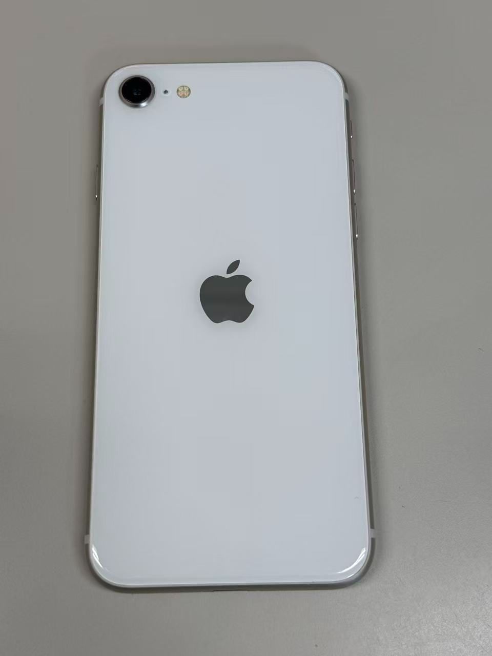極美品 電池100%SIMフリー iPhone SE(第3世代) 64GB - メルカリ