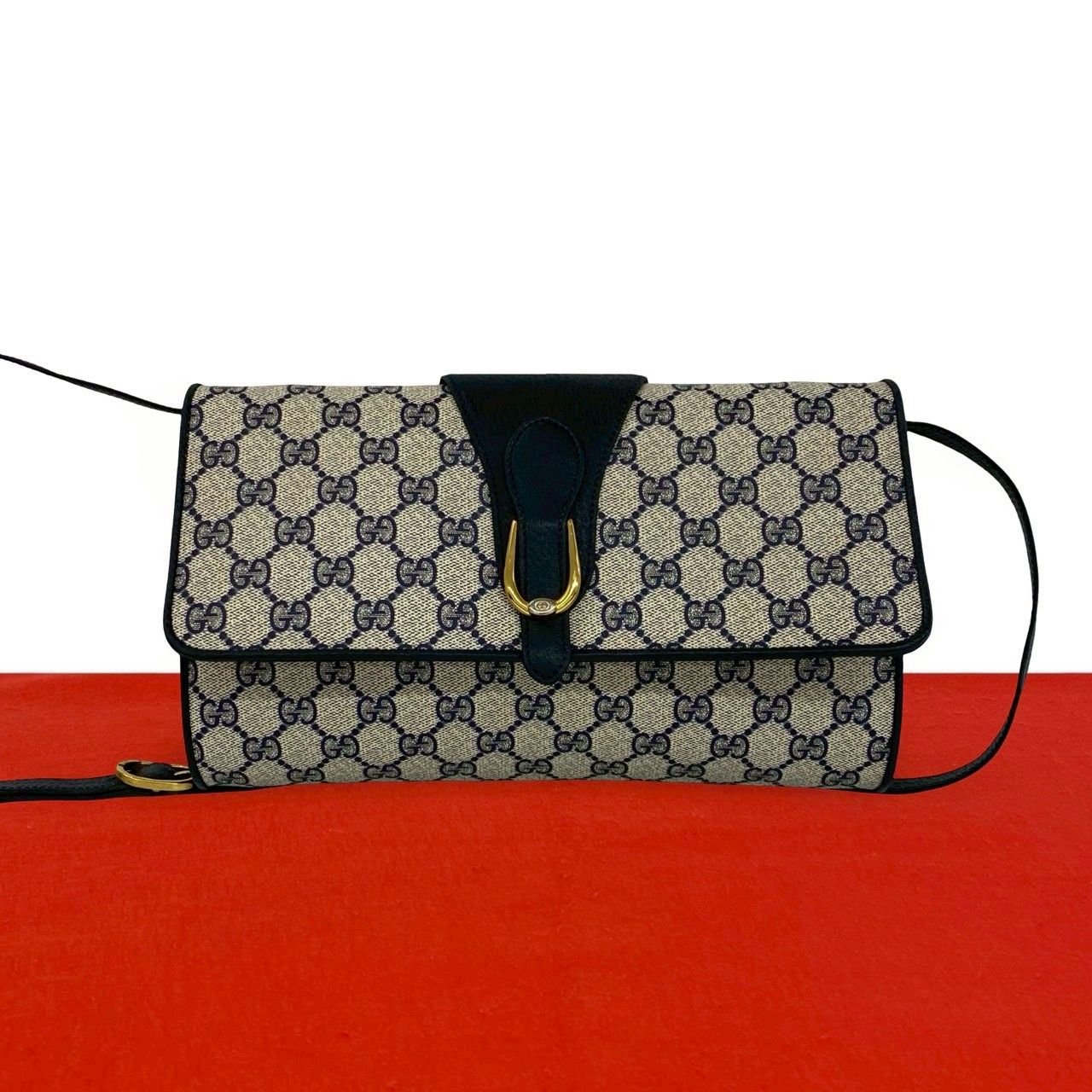極 美品 GUCCI グッチ オールドグッチ GG ロゴ 柄 金具 レザー 本革