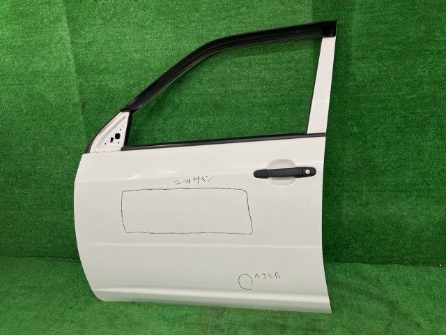 サクシード NCP165V 左フロントドア U 4WD ニホンイタ M3108 67002-52620 058