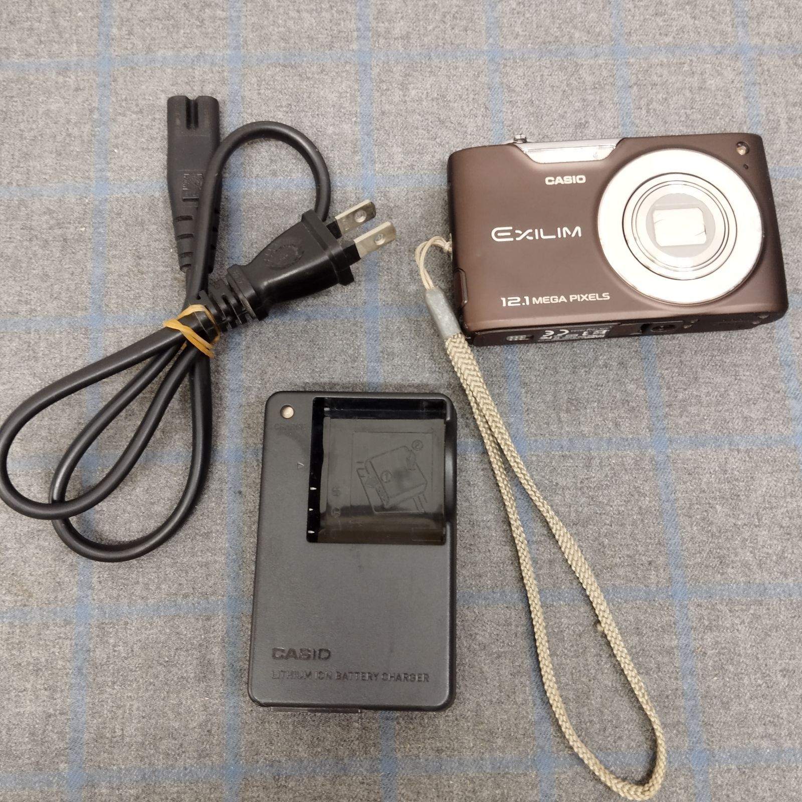 CASIO カシオ EXILM EX-Z450 コンパクトデジタルカメラ ブラウン L2333