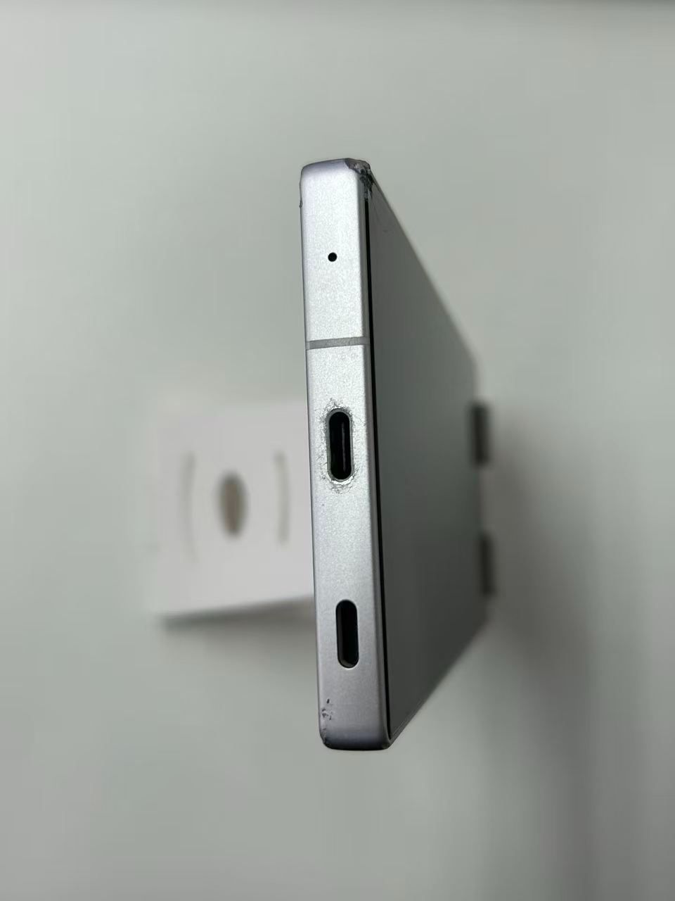ジャンク】AQUOS R9 ホワイト 起動不可 - メルカリ