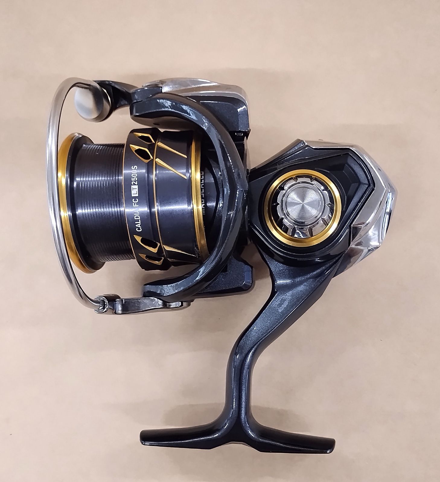 ダイワ カルディア　LT 2500S PEライン0.6号200m付き フィッシング ダイワ カルディア LT 2500S PEライン0.6号200m付き