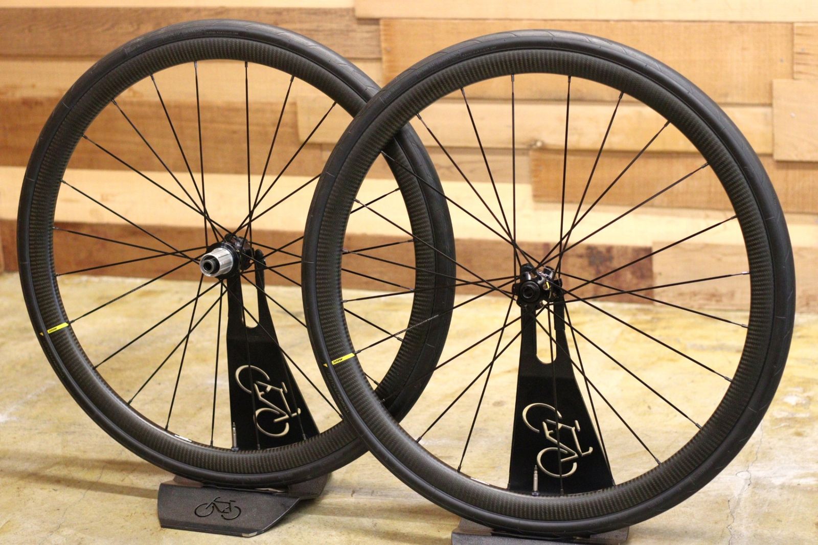 MAVIC キシリウム pro UST DISK チューブレスレディ 前後セット MAVIC キシリウム pro UST DISK チューブレスレディ 前後セット