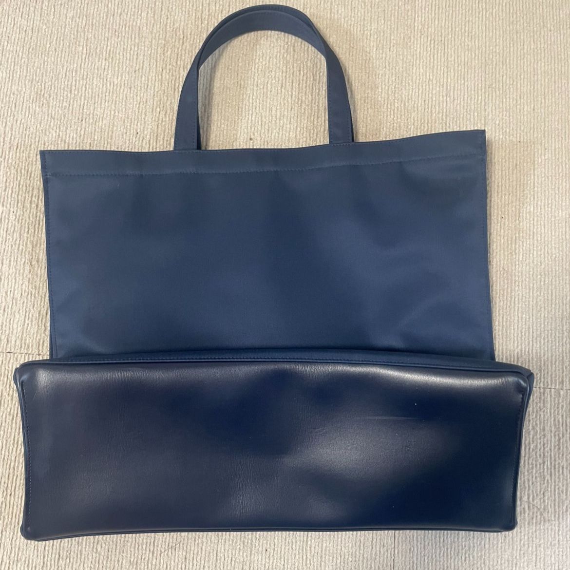 美品】familiar ネイビートートバッグ - メルカリ