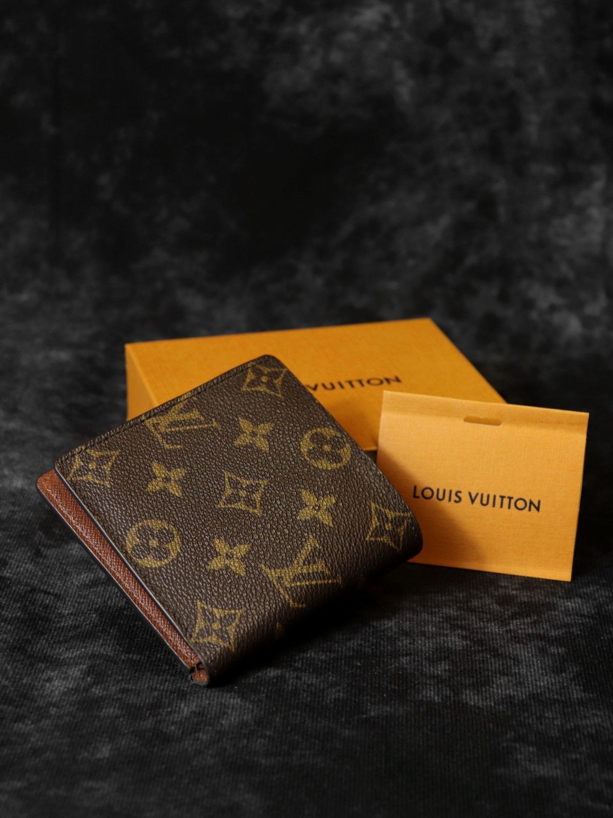 LOUIS VUITTON ルイ・ヴィトン ポルトフォイユマルコ M61675 二つ折り財布 モノグラム ブラウン