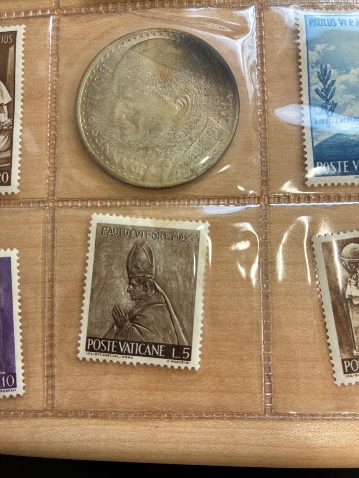 聖母マリア様　イタリアの切手 バチカン 記念切手 1963〜1965年 8種 ＆ローマ教皇 メダル コレクター