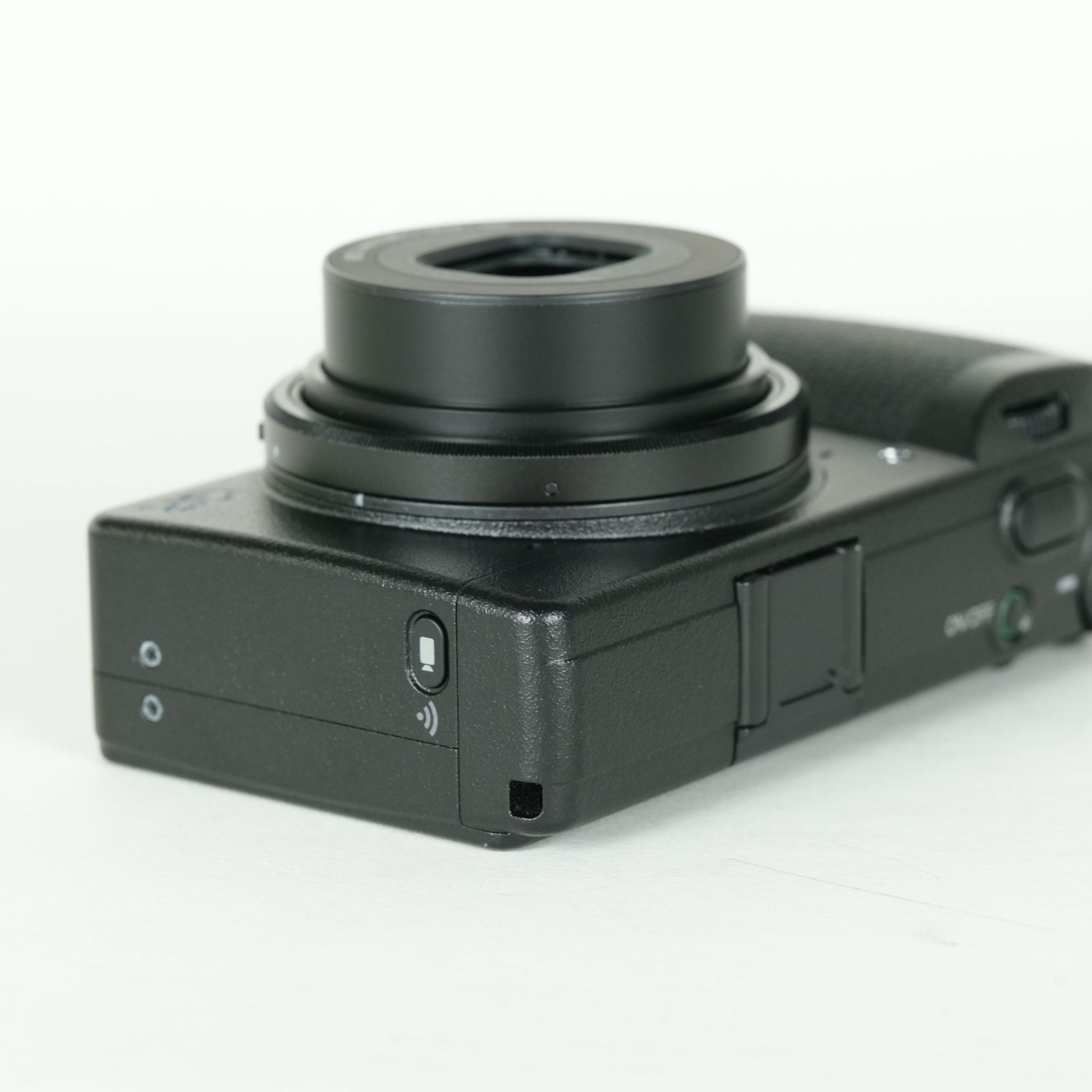 美品 | シャッター数4,530回] RICOH GR IIIx | コンパクトデジタル