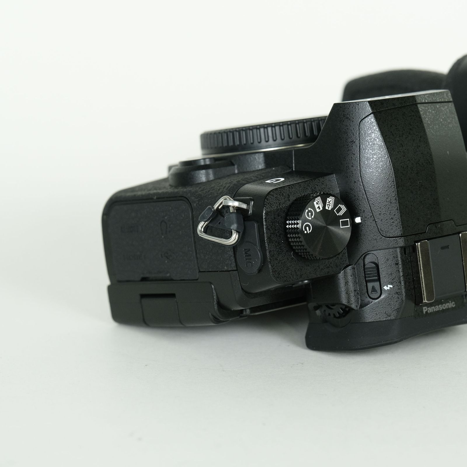 美品 | シャッター数3,963回｜バッテリー2個付] Panasonic LUMIX G99M2